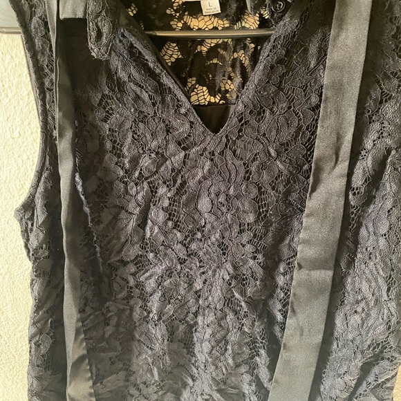 A Shirt - Picture 6 of 6